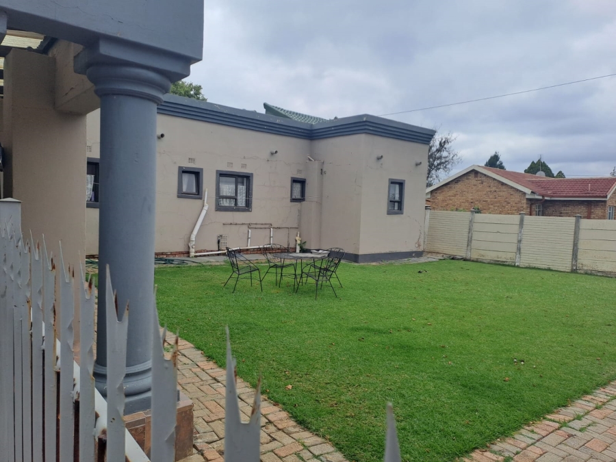 4 Bedroom Property for Sale in La Hoff North West